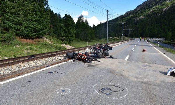 Tre persona të vdekur pas një aksidenti trafiku në Zvicër
