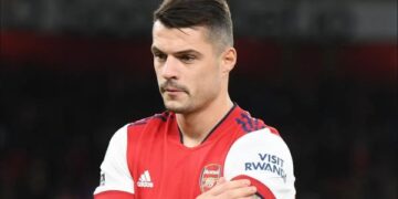 Roma rikthen interesimin për Xhakën