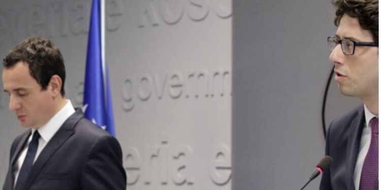 Qeveria: Nuk do ta ulim akcizën dhe TVSh-në e naftës