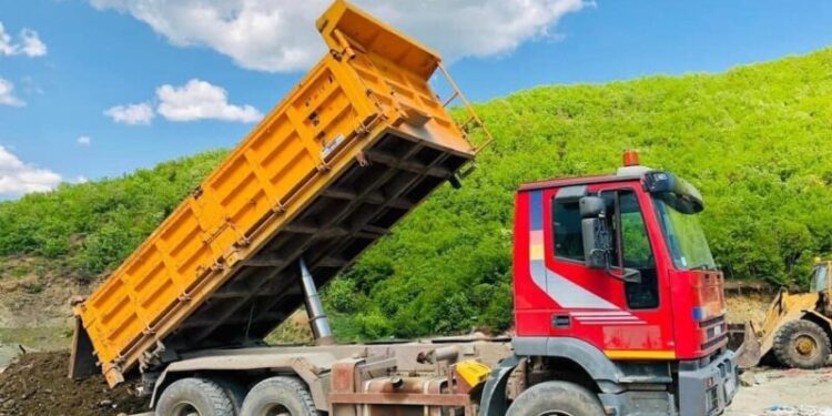 Filluan punimet për mbulimin e deponisë në Germovë
