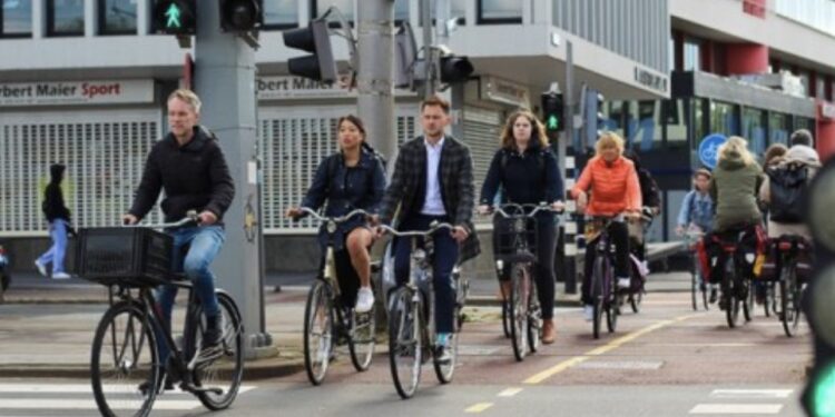 Cili është vendi me 17 milionë banorë dhe 23 milionë biçikleta?