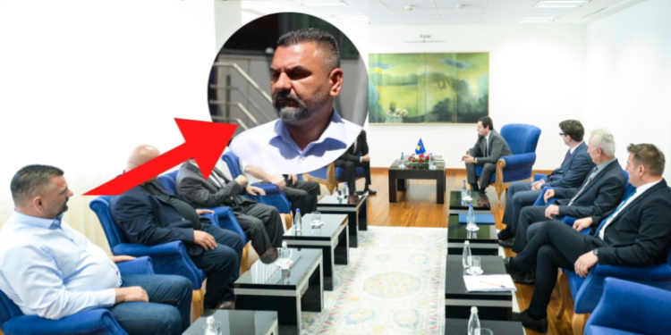 I dënuari me burgim për haraç përfaqësoi veteranët e luftës në takimin e sotëm me Kurtin