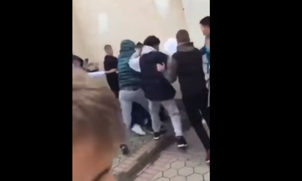 Kërset dajaku në shkollën e Lipjanit, rrahje mes nxënëseve