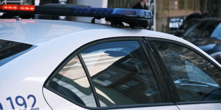 E kapi për veshëve babain, 22-vjeçari nga Prishtina denoncohet për dhunë në familje
