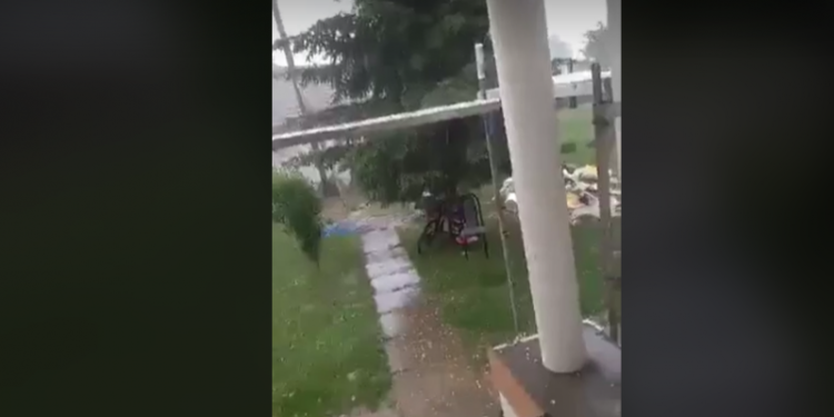 Reshje të mëdha shiu dhe breshëri në këtë qytet të Kosovës (Video)