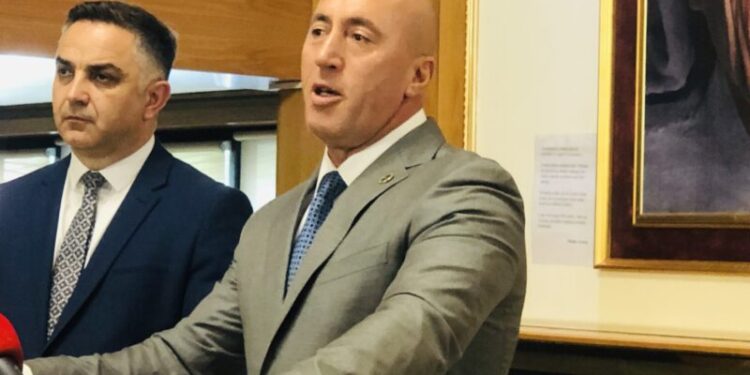 Haradinaj del me apel për veteranët dhe qeverinë para protestës