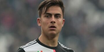 Juventusi largon nga shitja fanellën e Dybalas