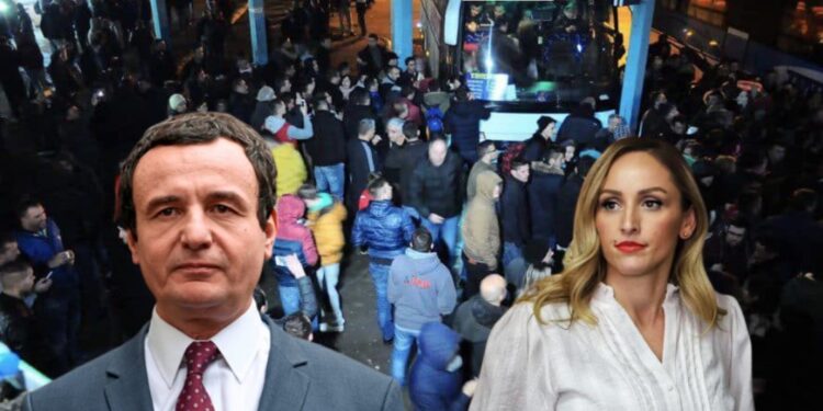Deputetja e AAK-së, Kurtit: S’e di a e dini që 42 mijë qytetarë braktisën Kosovën më 2021-ën?