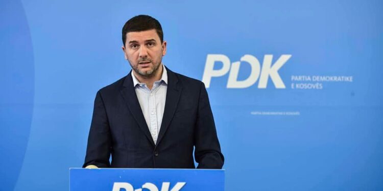 Krasniqi: Qeveria Kurti shkeli dinjitetin e veteranëve të UÇK-së – protesta e tyre është legjitime
