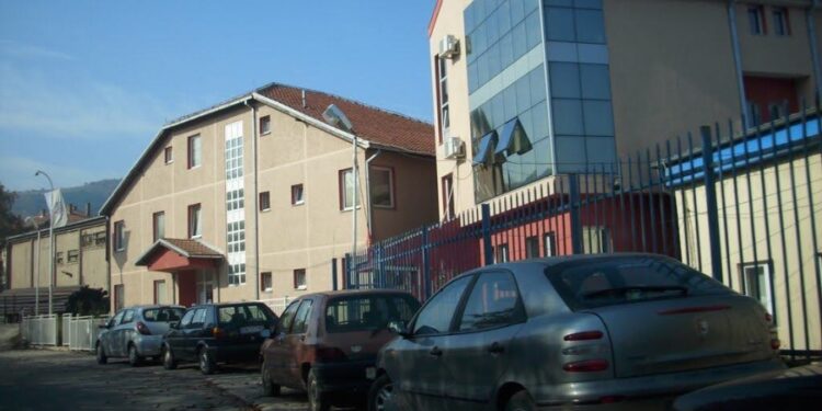 Sulmohet me eksploziv trafoja kryesore e rrymës në veri të Mitrovicës