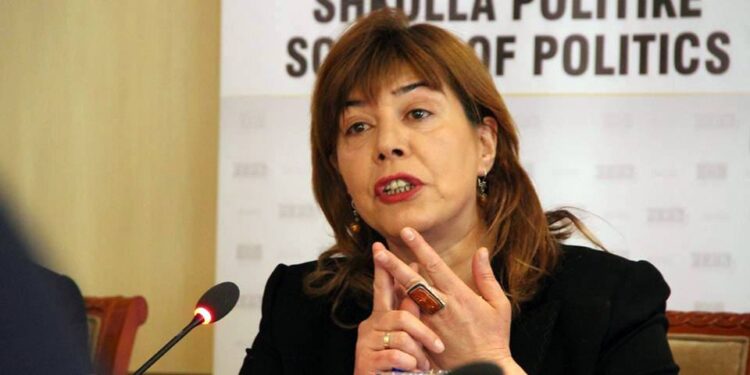 “Sunny Hill’ dhe drama e ndërtuar mbi gjysmë të vërtetë