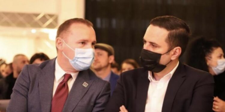 Zemaj tenton të replikojë me deputetët e pushtetit, por e “ofendon” kryetarin e tij