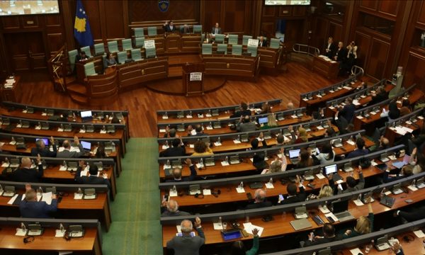Pacolli më i pasuri, kush janë deputetët e tjerë milionerë