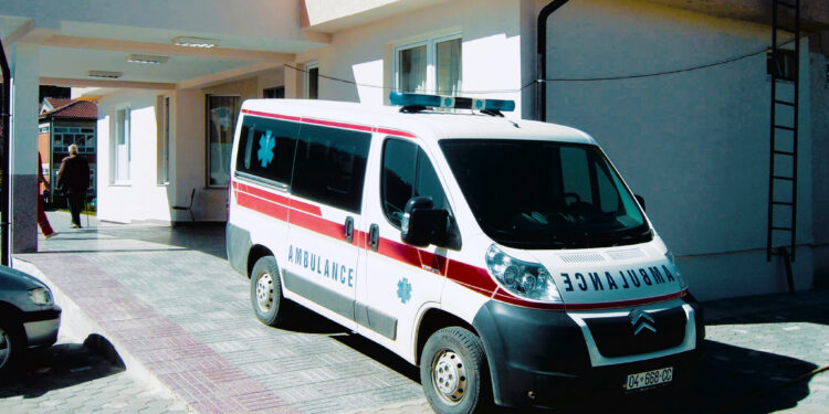 E rëndë: 16-vjeçarja në Suharekë tenton të vetëvritet, konsumoi preparate kimike