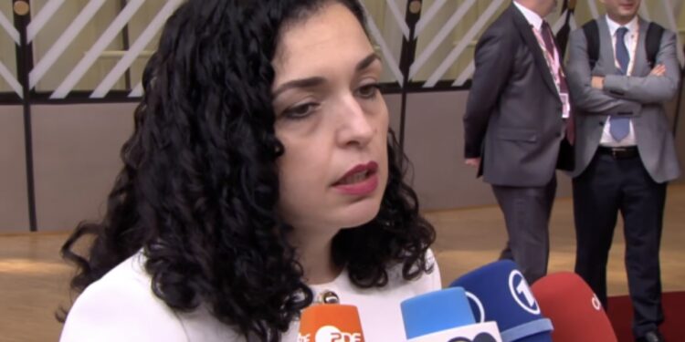 Presidentja Osmani: Edhe shtetet hezituese shprehën mbështetje për vizat