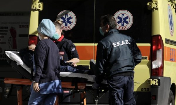 Motori del nga rruga, humb jetën 18-vjeçari shqiptar