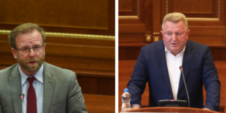 ‘Zotëri Rexhepi’, ‘Dëgjo shoku Haqi, jam Hisen Berisha’: Përplasen ashpër Berisha i PDK’së dhe Abazi i VV’së