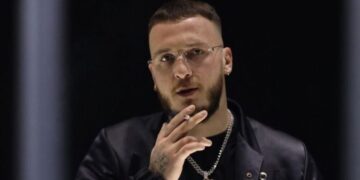 Mozzik për dështimin e Sunny Hill: Pash zotin, a jeni ngi me këtë Qeveri, edhe atë boksin në shesh kanë me çu në Tiranë