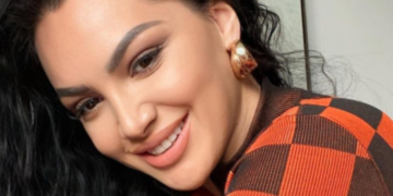 Samanta Karavella i jep fund beqarisë