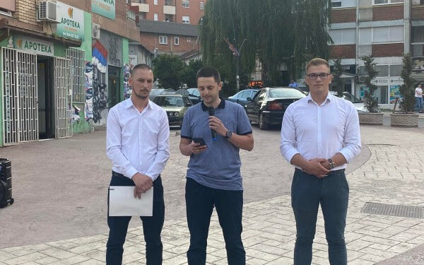 Vetëm tre serbë dalin në protestë kundër marrëveshjes për energjinë në veri