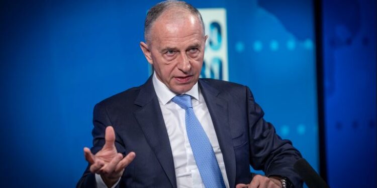 Zyrtari i lartë i NATO-s nesër vjen në Kosovë, takon presidenten Osmani