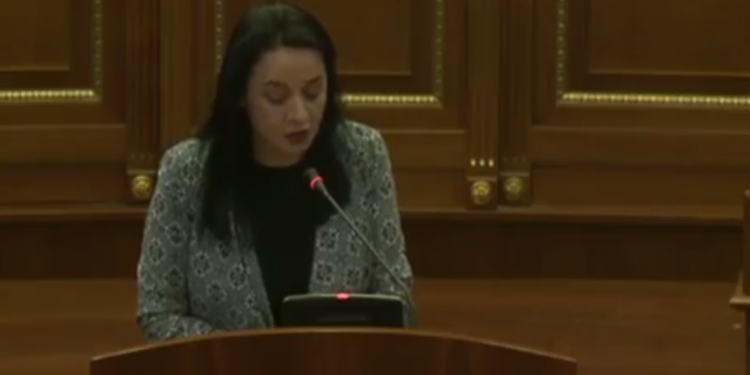 Skandal: Fitore Pacolli thirrje Qeverisë dhe Kuvendit që ‘të marrin masa ndaj mediave’