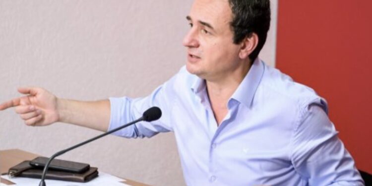Sapo u kthye nga Amerika, Kurti ndërmerr këtë veprim
