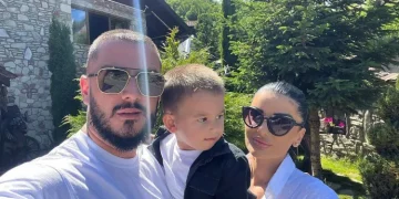 Gold Ag feston ditëlindjen, nuk mungon urimi romantik nga gruaja e tij