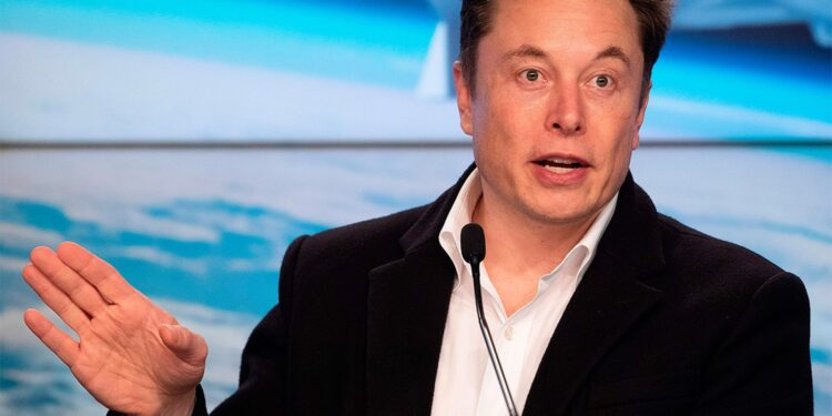 Befason Elon Musk: Nuk kam kryer marrëdhënie seksuale prej vitesh