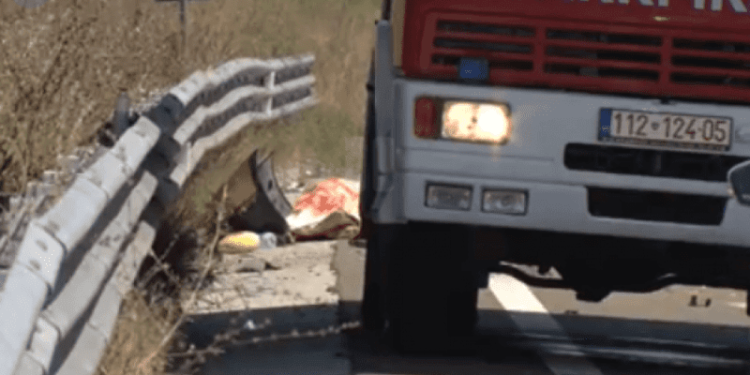 Aksident i rëndë në autostradë, FSK u jep ndihmën e parë!