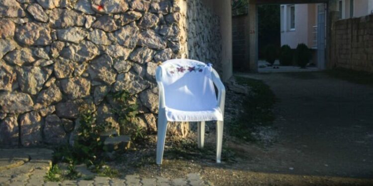 Para tri javesh i vdiq nëna, sot vdiq edhe djali
