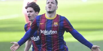 Zyrtare: Rey Manaj largohet nga Barcelona dhe transferohet në Angli