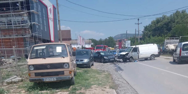Një i vdekur dhe një i lënduar nga aksidenti në rrugën Rahovec-Xërxë