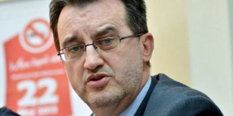 Agani lavdëron punën e Kurtit, thotë se këtë vit hiqen vizat