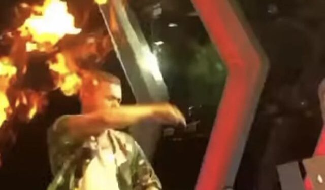 Incident në koncert, Ylli Limani i shpëton flakëve (Video)