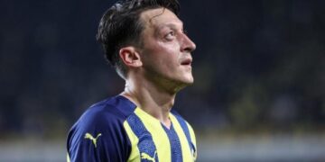 Ozil merr vendimin përfundimtar për të ardhmen, pasi ai u përjashtua nga Fenerbahçe