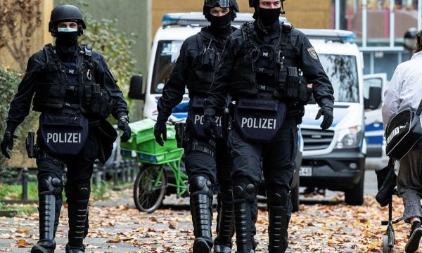 “Çmontohet” banda e drogës, arrestohen 4 shqiptarë në gjermani