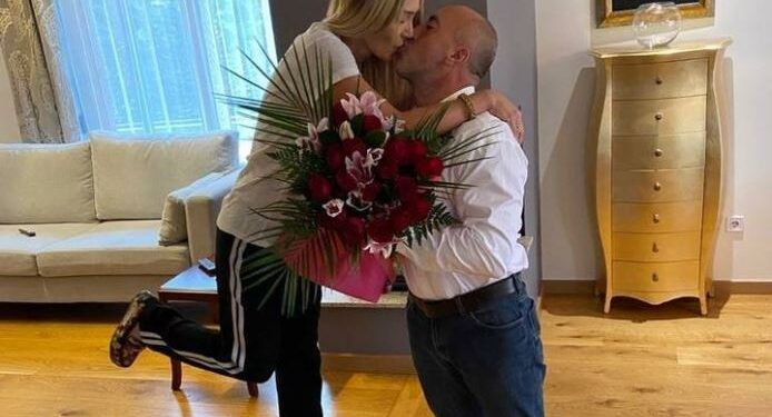 “O djalë që dua”, Anita e uron Ramushin për ditëlindje