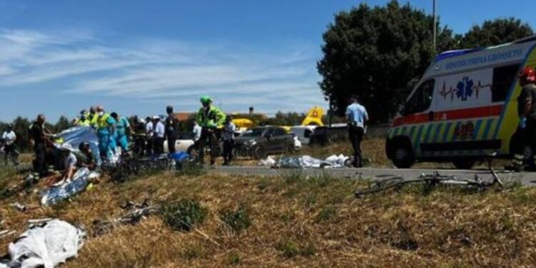 Ngjarje tragjike: 82-vjeçari pëson atak kardiak në timon, ‘shkel’ grupin e çiklistëve – 3 të vdekur e 5 të plagosur