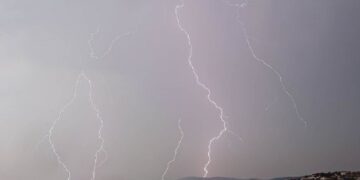 Sot kaloi stuhia nëpër Kosovë, nga kjo ditë  temperaturat do bien për më shumë se 10 gradë