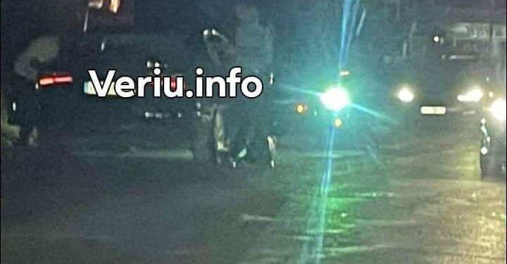 Rrahje masive në magjistralen Mitrovicë-Prishtinë, ndërhyn policia dhe kryen arrestime (Foto)