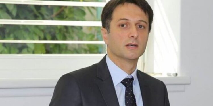 Murati i kërkon Kurtit ripërcaktim të kufijve me Serbinë: S’besoj se e pranon Asociacionin