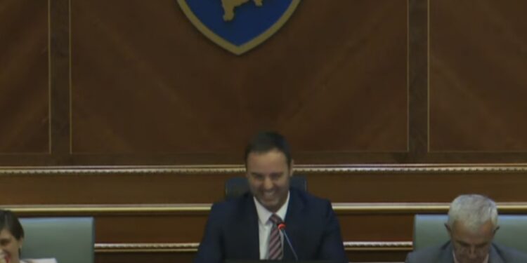 Konjufca habitet nga veprimi i Pacollit: “Fitore, a është kamera e fshehtë?”