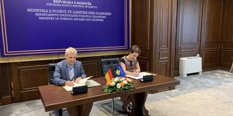 Gërvalla dhe Rohde bëjnë marrëveshje për varrezat e ushtarëve gjermanë në Kosovë (VIDEO)