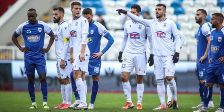 Gjashtë skuadrave kosovare iu bllokohet merkato nga FIFA, tri nga Superliga, dy nga Liga e Parë dhe një nga Liga e Dytë