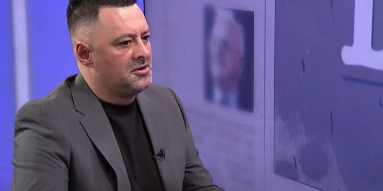 “Infermierët nuk trajtohen me dinjitet, kjo po i detyron ta lënë Kosovën”