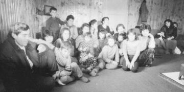 Foto e vitit 1988, familja nga Kaçaniku me 18 fëmijë