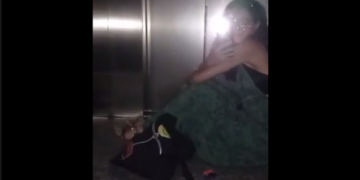 Aktorja mbetet në lift, Policia e Kosovës, zjarrfikësit e KEDS refuzojnë ta ndihmojnë