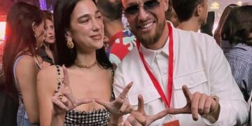 Shaka apo e vërtetë? Azet lë të kuptohet se është në lidhje me Dua Lipën