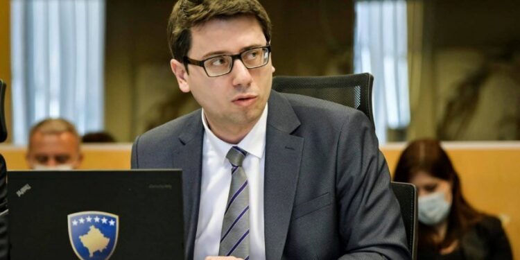 Ministria e Financave del me sqarim rreth kërkesës për emrat e grevistëve